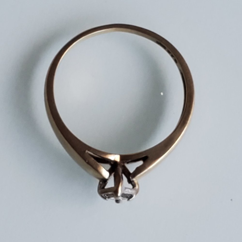 10K Yellow Gold Square Cut Solitaire By CJC Vintage Ladies Ring Size 7 - Picture 2 of 5